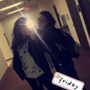 Meet your Posher, Dunya